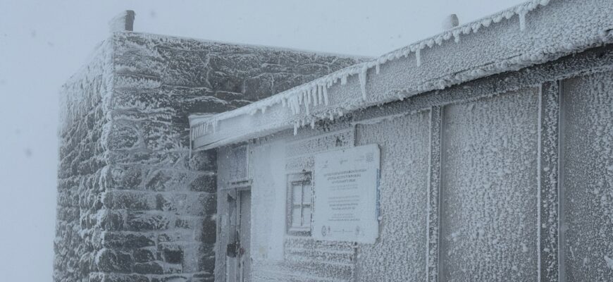 Зима у Карпатах: на горі Піп Іван фіксують -3°C