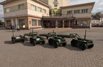 Полк «Азов» отримав від Івано-Франківська чотири наземні дрони з причепами. Відео