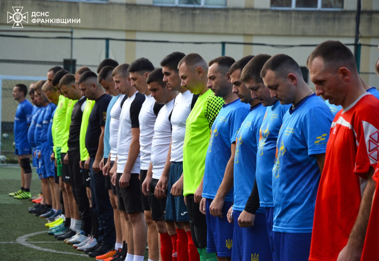 egeg - На Прикарпатті відбувся турнір з міні-футболу серед рятувальників - rai.ua