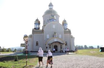 У Нижньому Вербіжі освятили нову церкву. Відео