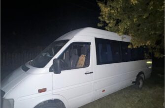 У Ворохті хулігани розтрощили автобус