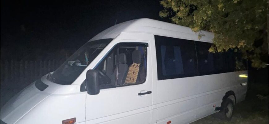 У Ворохті хулігани розтрощили автобус