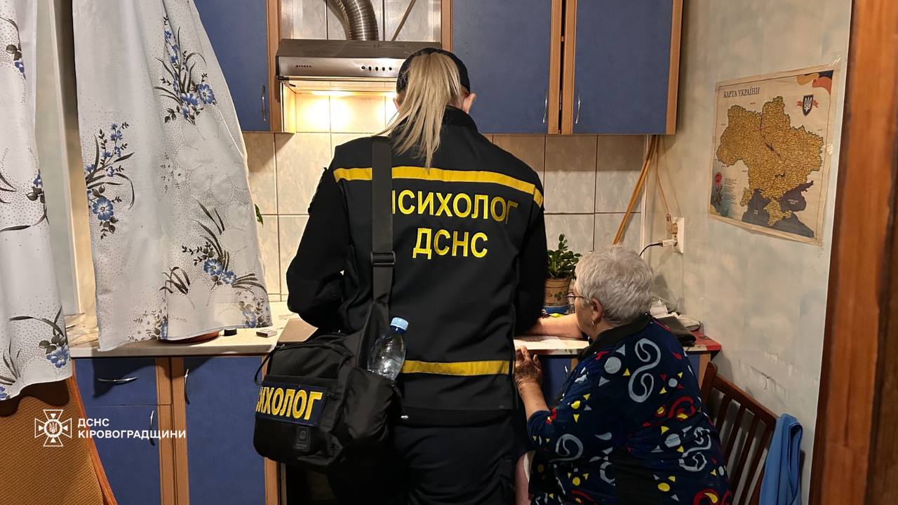 kiro7 - На Кіровоградщині рятувальники ліквідовують наслідки дронової атаки - rai.ua