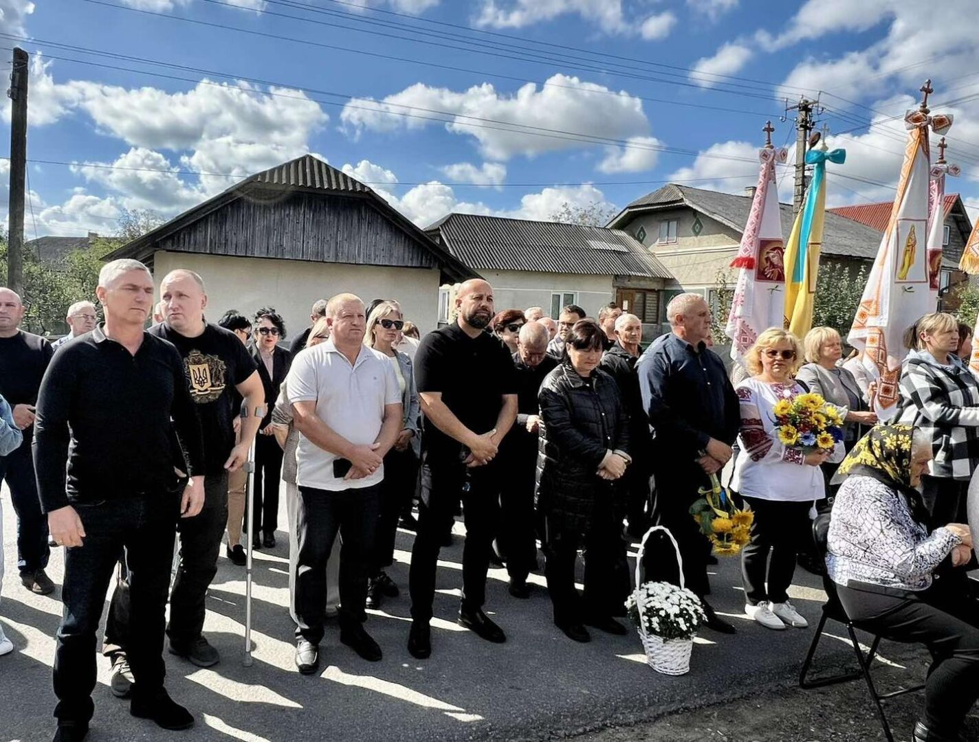 nshnp - У Галицькій громаді освятили пам’ятні стели загиблим захисникам - rai.ua