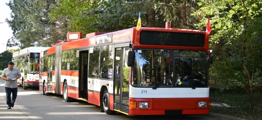 Івано-Франківськ отримав додаткові два тролейбуси. Відео