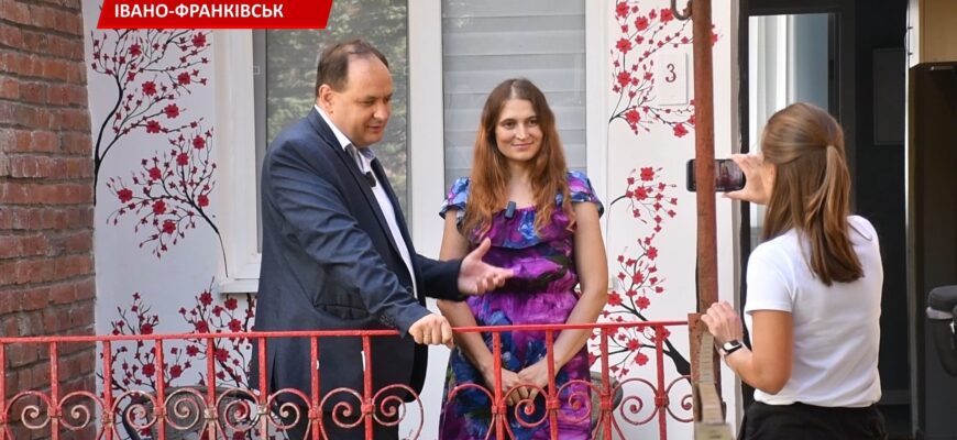 Руслан Марцінків відвідав бізнес дружини захисника. Відео