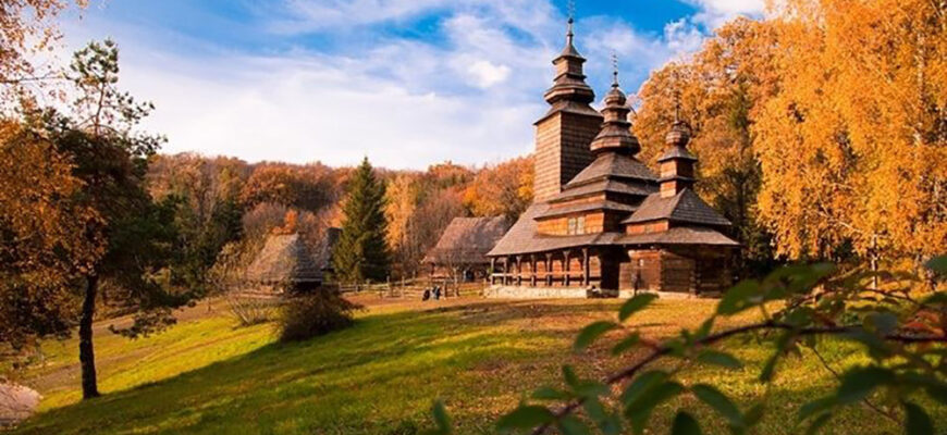 Викрито осіб, які намагалися заволодіти землею Національного музею в Пирогові