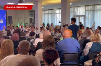 В Івано-Франківську відбувся мистецький захід «Вишиті історії мого роду». Відео