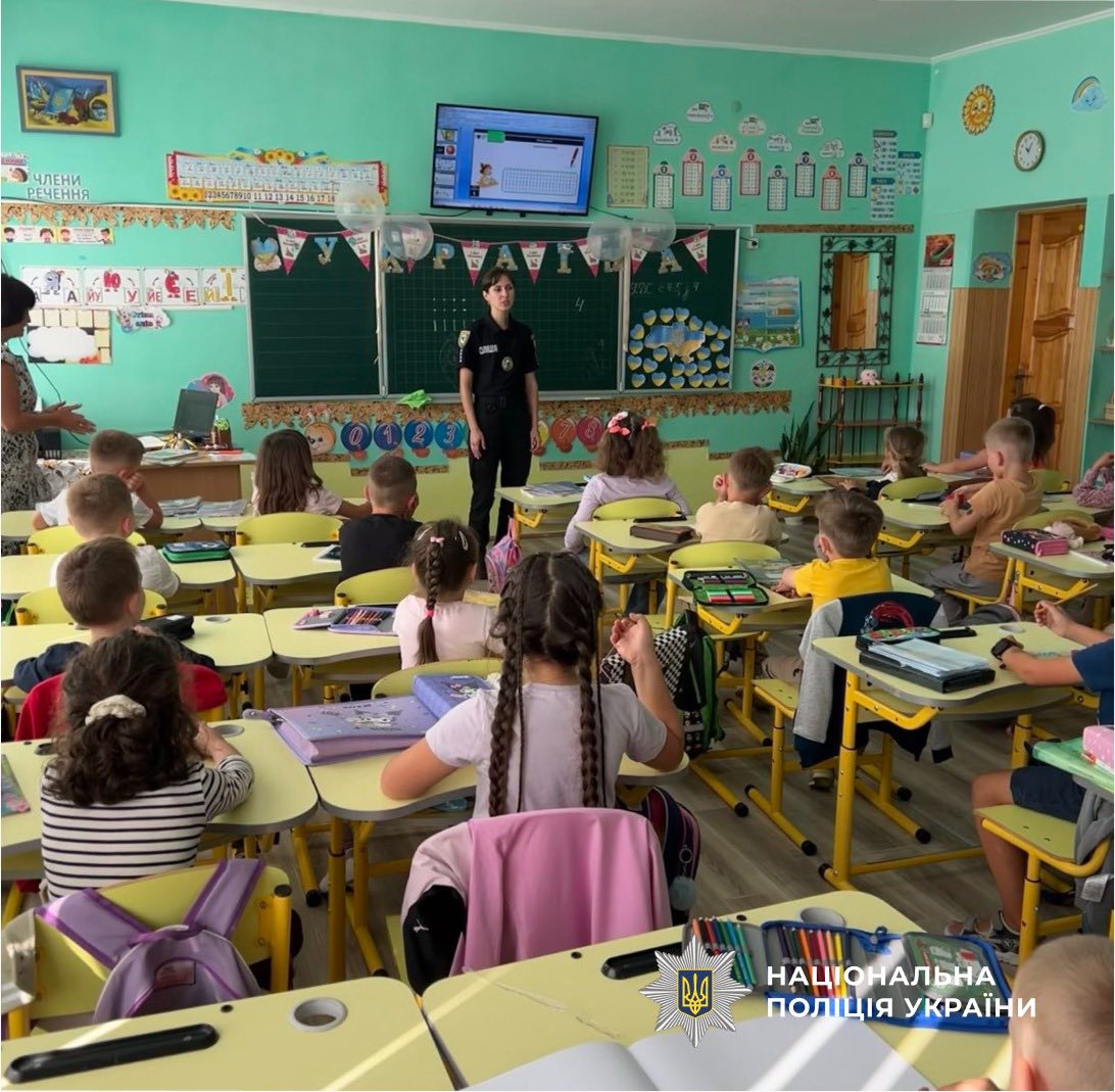 shan 1 - Поліцейські офіцери освітньої безпеки провели уроки в навчальних закладах - rai.ua