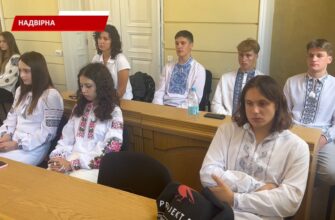 У Надвірній відзначили випускників шкіл, які здобули найвищі бали на НМТ. Відео