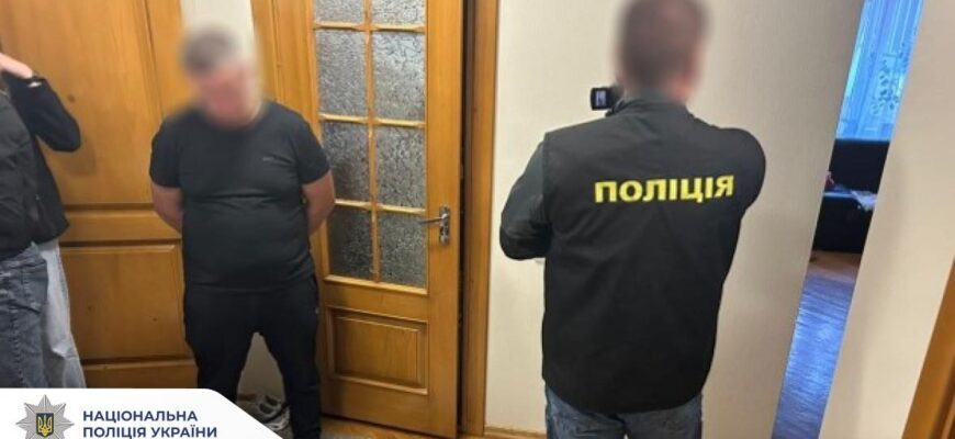 Поліцейські викрили злочинну групу, яка організовувала переправлення за кордон