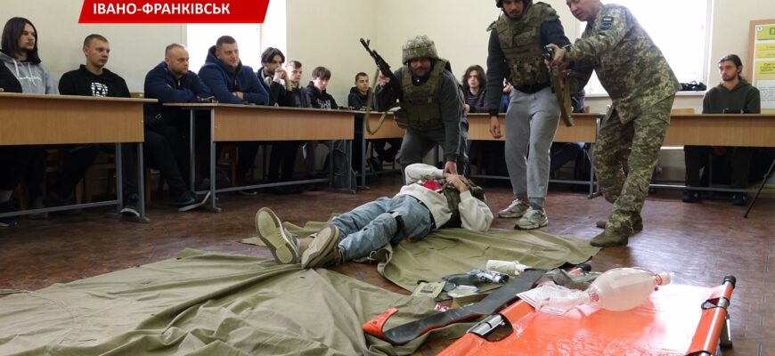 З 1 вересня в усіх українських вишах стартувала базова військова підготовка. Відео