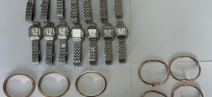 «Саrtier», «Van Cleef» та «Hermes»: за безмитне ввезення ювелірних виробів викрито інспектора Львівської митниці