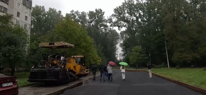 Руслан Марцінків разом з комунальниками традиційно перевірив вулиці міста. 