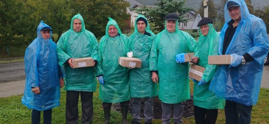 На Прикарпатті триває пероральна імунізація диких м'ясоїдних тварин проти сказу