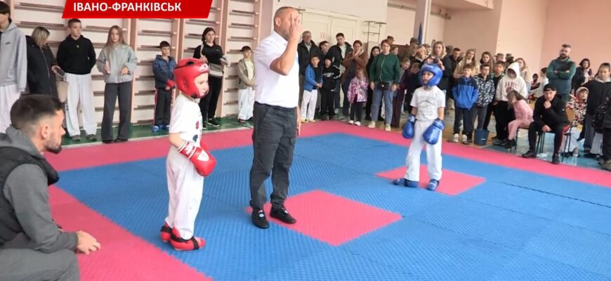 В Івано-Франківську відбувся Відкритий Кубок області з кікбоксингу WAKO. Відео