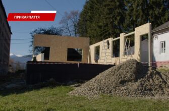 У Верховині та Косові зводять два модульні реабілітаційні центри. Відео