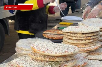 У Бурштині школярів годували піцою. Відео