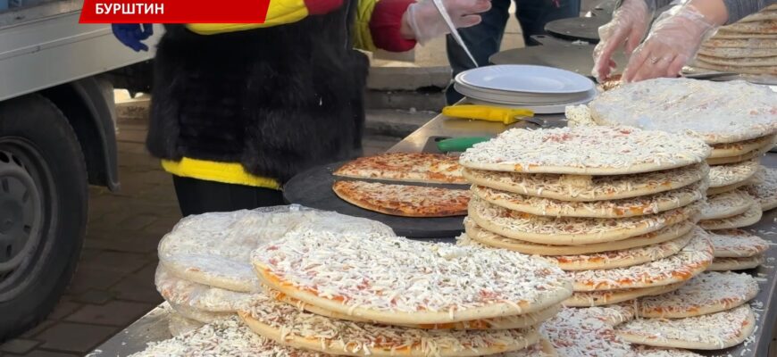 У Бурштині школярів годували піцою. Відео