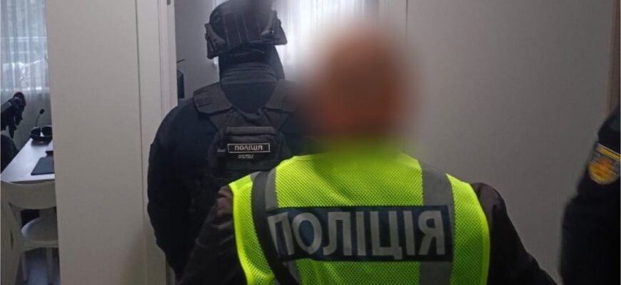 Прикарпатські поліцейські повідомили про підозру організатору злочинної схеми