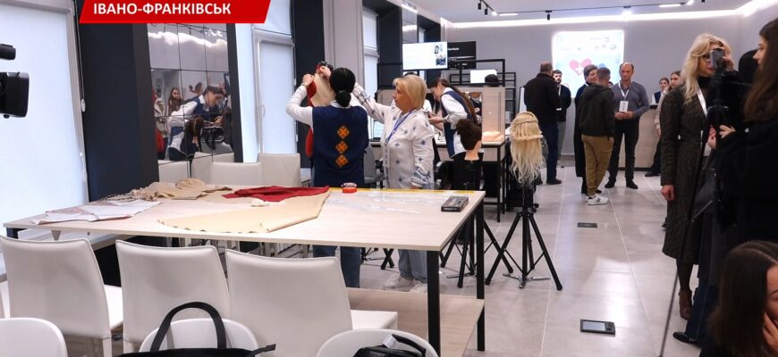 В Івано-Франківському Центрі професійно-технічної освіти №1 відкрили профорієнтаційний хаб. Відео