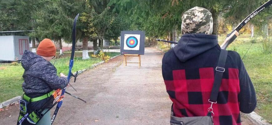 У Тлумачі провели стрільбу з лука для ветеранів та дітей