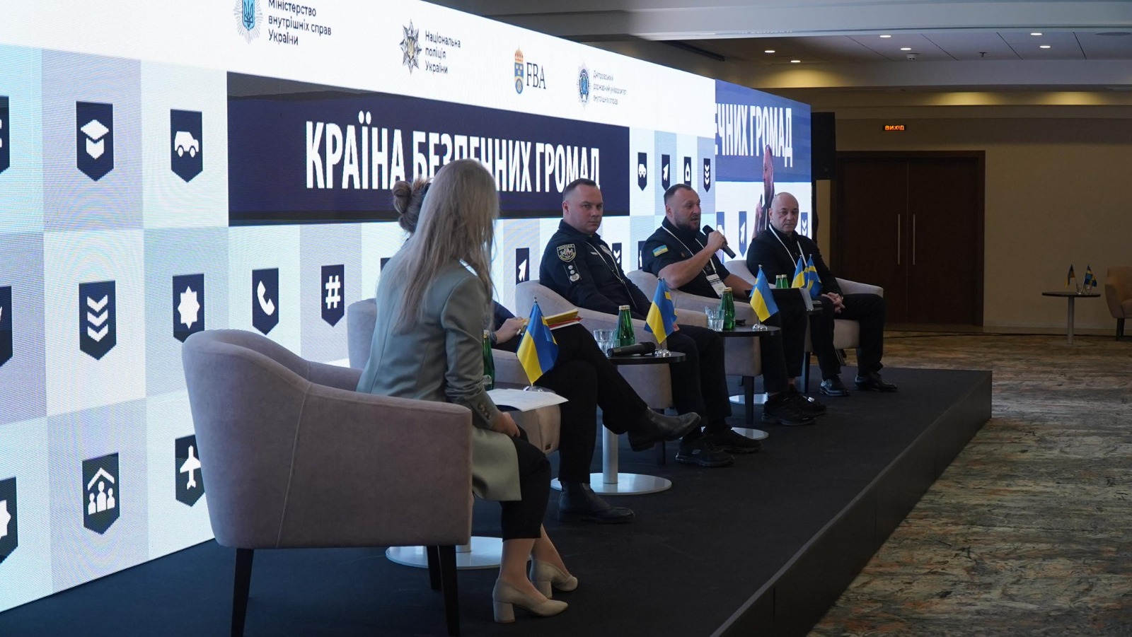 1704 офіцери-рятувальники працюють у громадах України