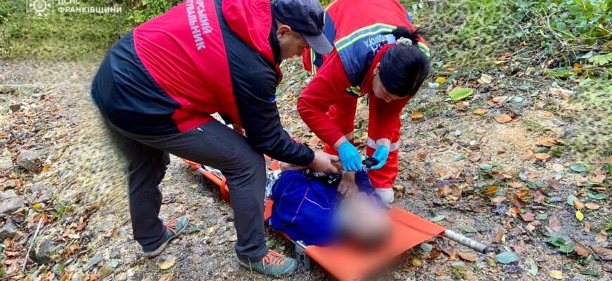 Рятувальники надали допомогу туристам у гірській місцевості Прикарпаття