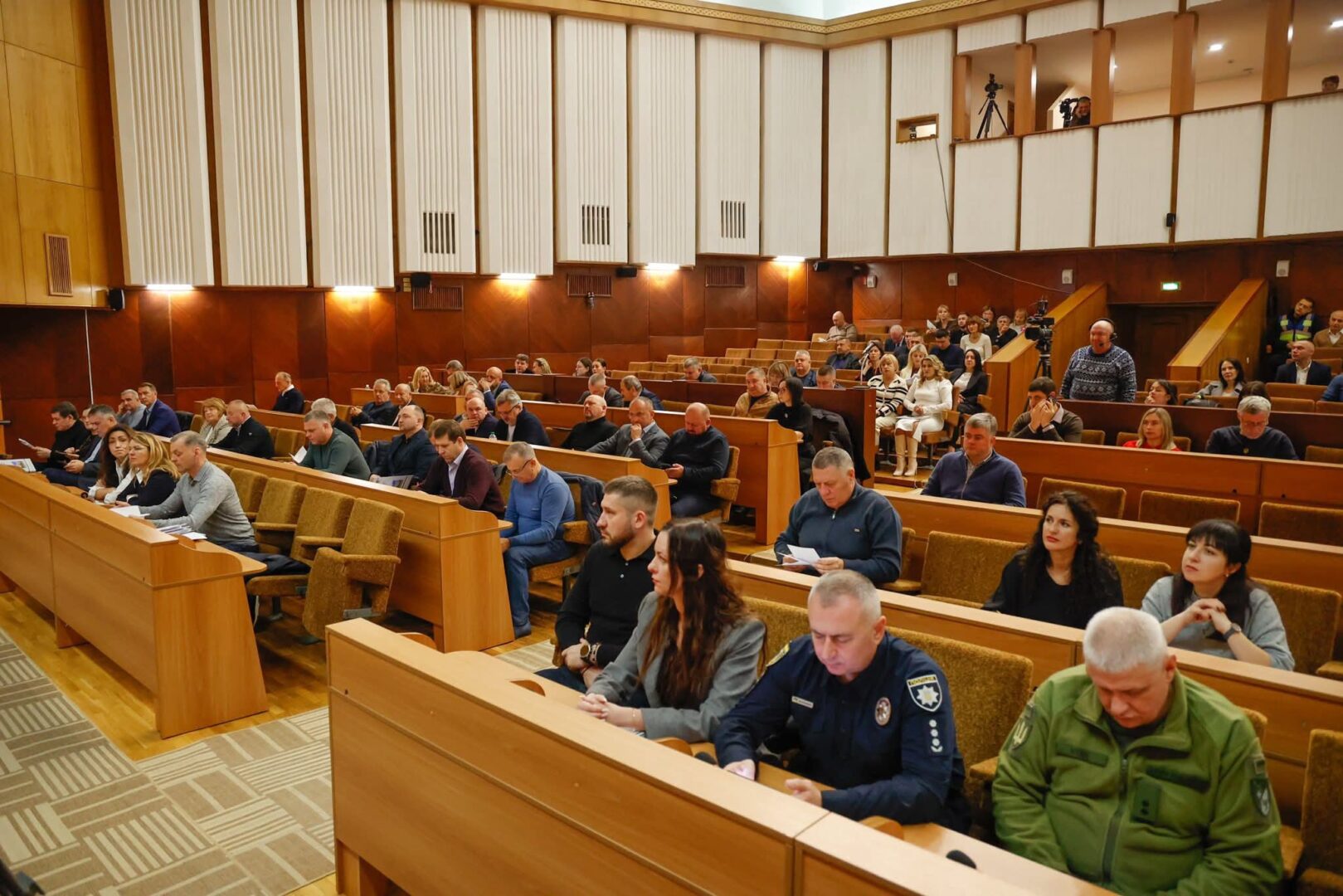yrdpdz - На сесії обласної ради спрямували додаткові кошти на оборону, медицину, освіту та дороги - rai.ua
