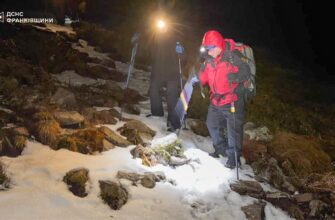 На Івано-Франківщині рятувальники розшукали туристів, які заблукали на Говерлі