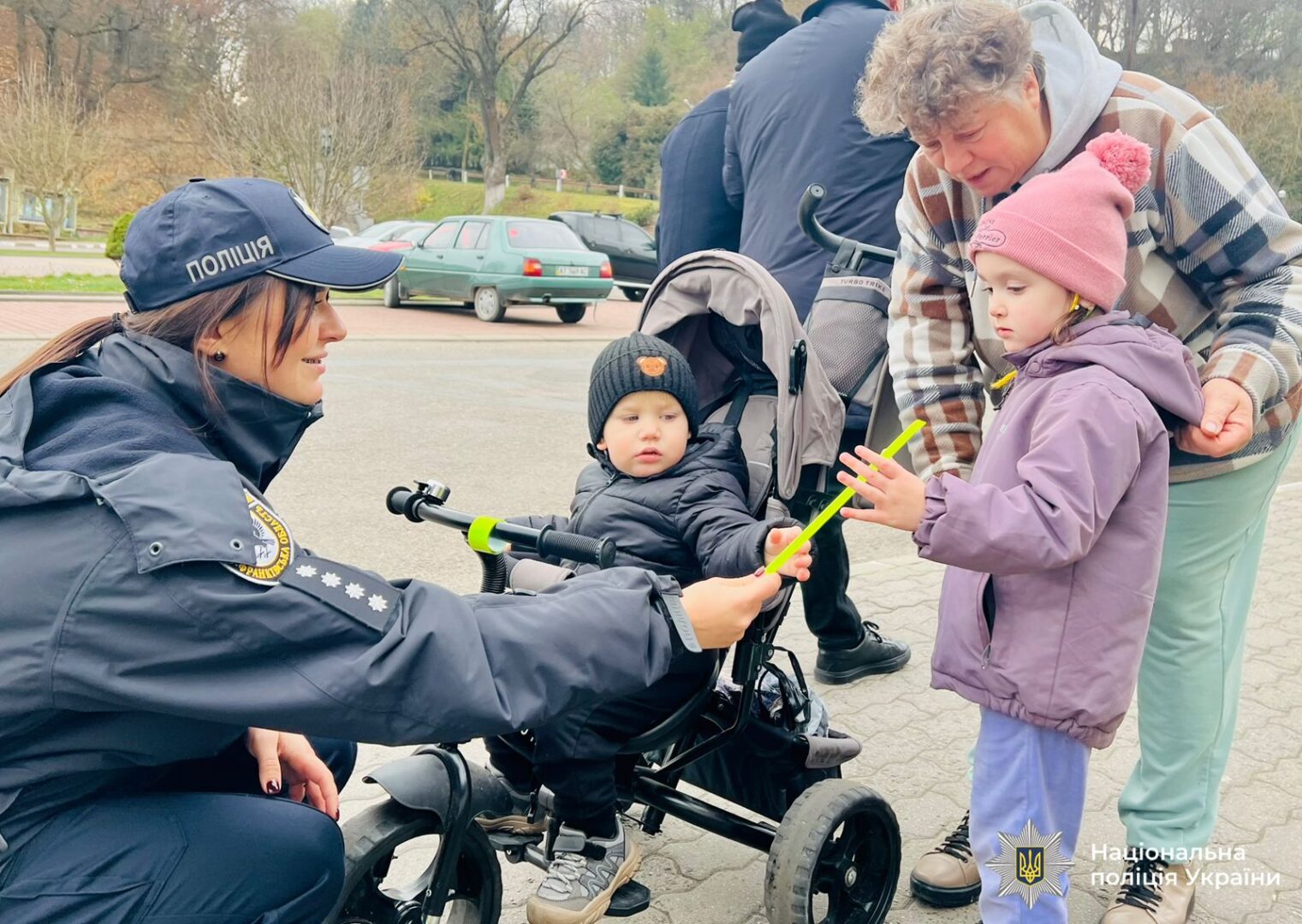 beza - Поліцейські провели вуличну акцію з безпеки дорожнього руху - rai.ua