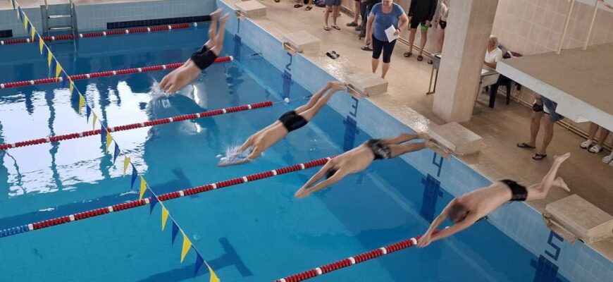 В Івано-Франківську відбувся чемпіонат з плавання серед ветеранів