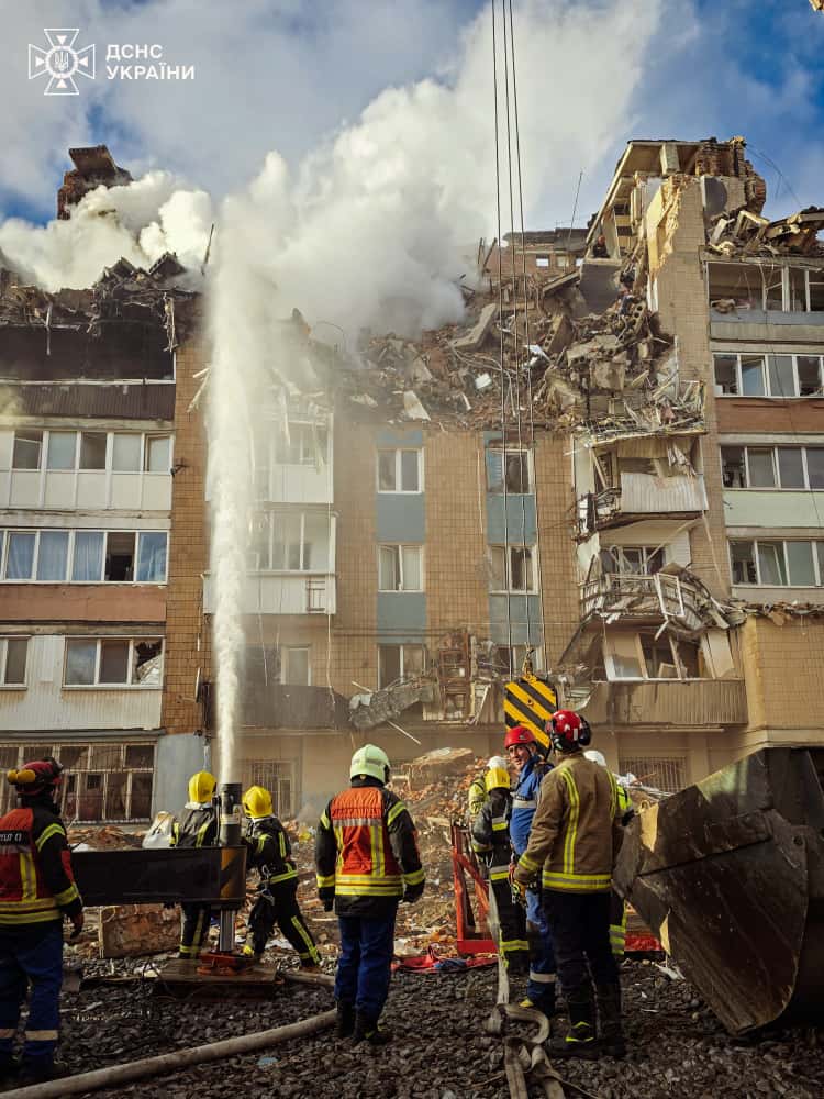 gopldshn - У Тернополі 25 загиблих внаслідок російського обстрілу міста. Фото - rai.ua