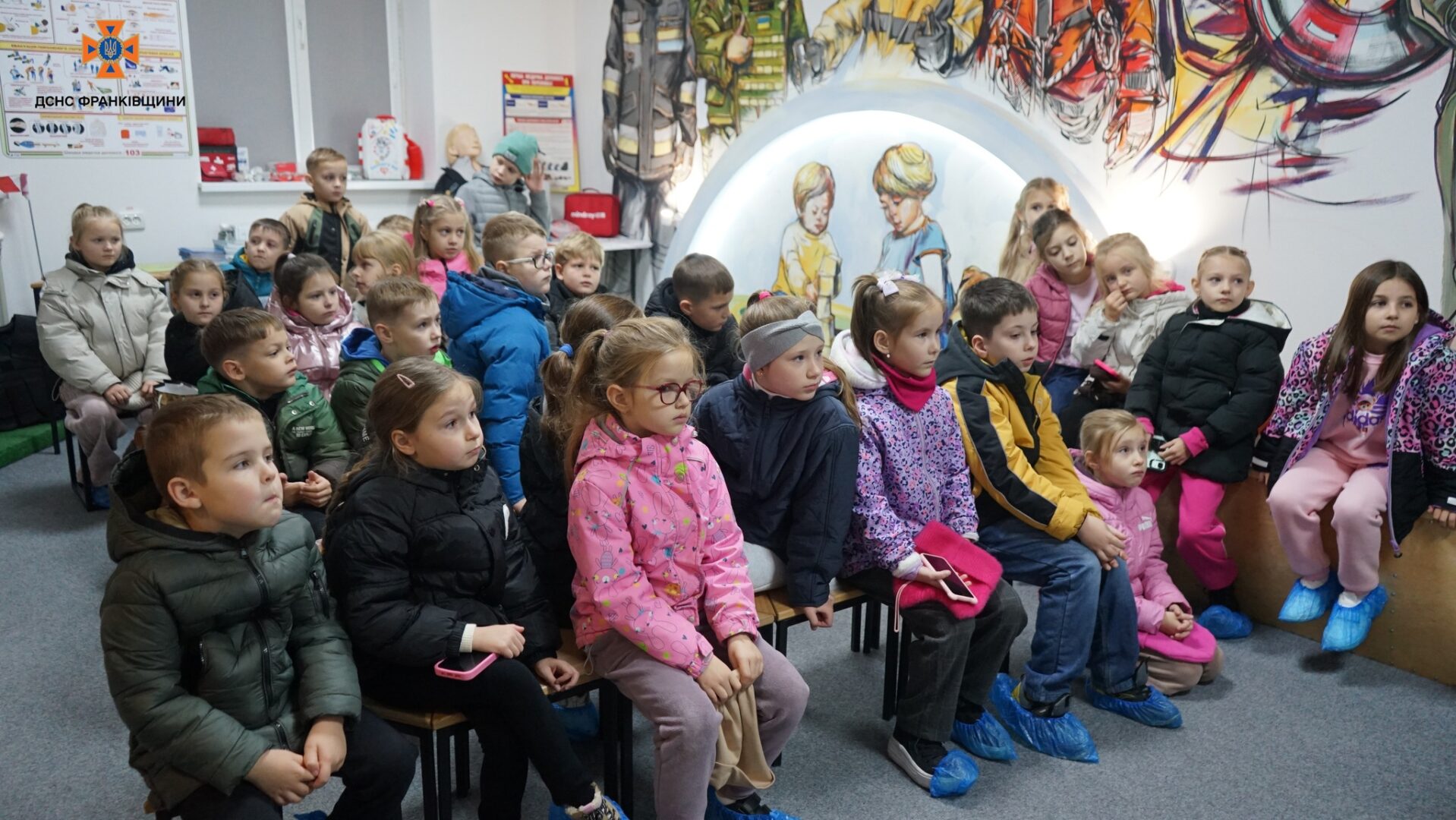 kava09 - Рятувальники Прикарпаття нагадують школярам та студентам про безпеку - rai.ua