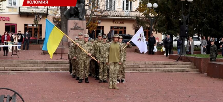 У Коломиї провели конкурс строєвої пісні. Відео
