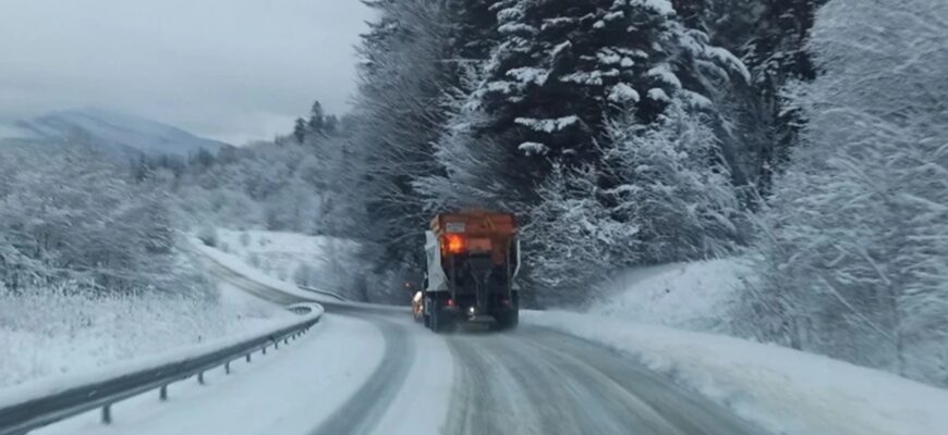 Івано-Франківська ОВА: для забезпечення проїзду дорогами ресурсів достатньо