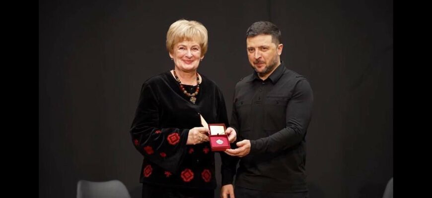 Глава держави відзначив прикарпатців високими державними нагородами