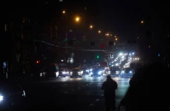 Як безпечно кермувати під час відключень світла: поради для водіїв