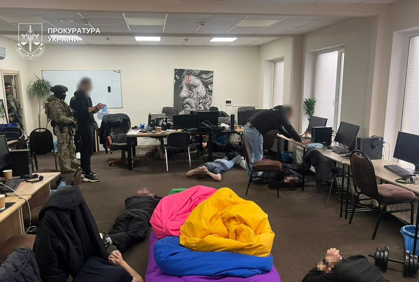 peaono - У Дніпрі припинено діяльність шахрайських кол-центрів - rai.ua