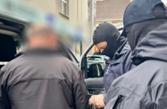 12 тисяч євро за переправлення через кордон: поліцейські затримали організатора схеми