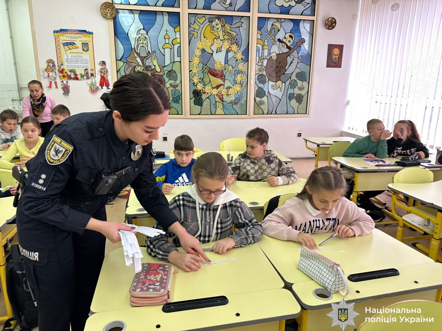 sagpnshch - Прикарпатські поліцейські провели профілактичний урок з протидії булінгу - rai.ua
