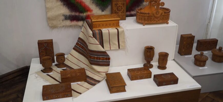 В Коломиї відкрили виставку робіт Дмитра Шкрібляка. Відео