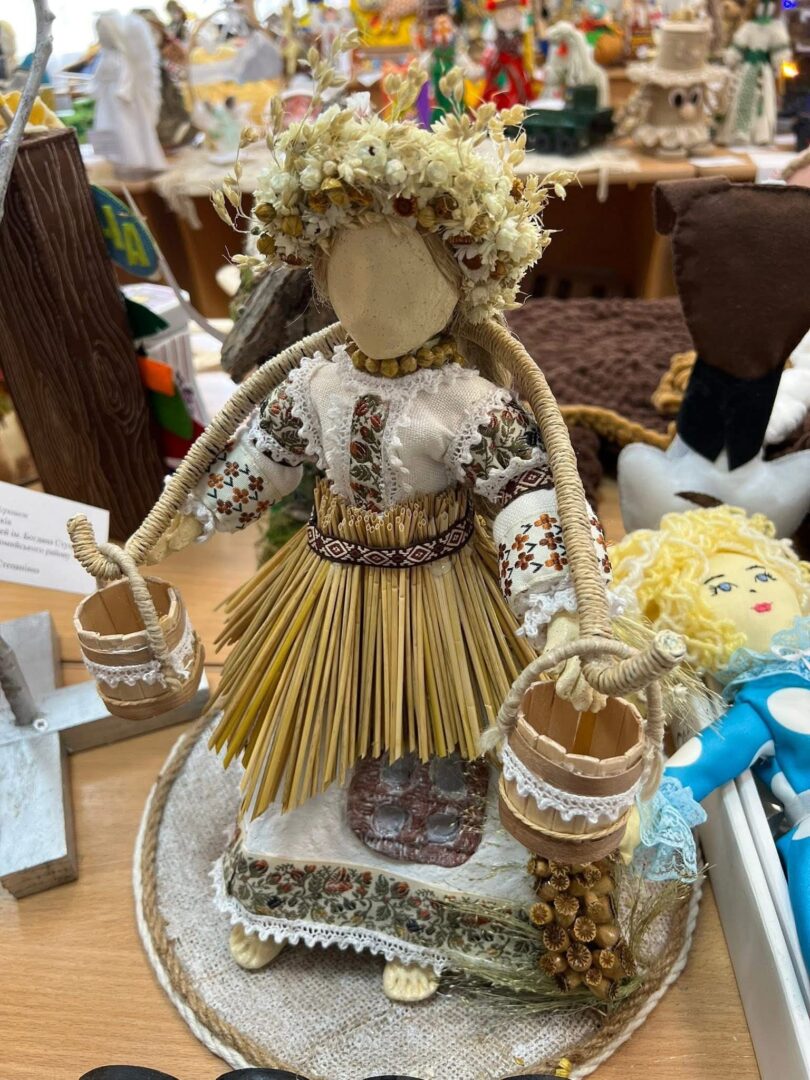 tmtr - Триває фінальний етап Обласного конкурсу іграшок-сувенірів - rai.ua