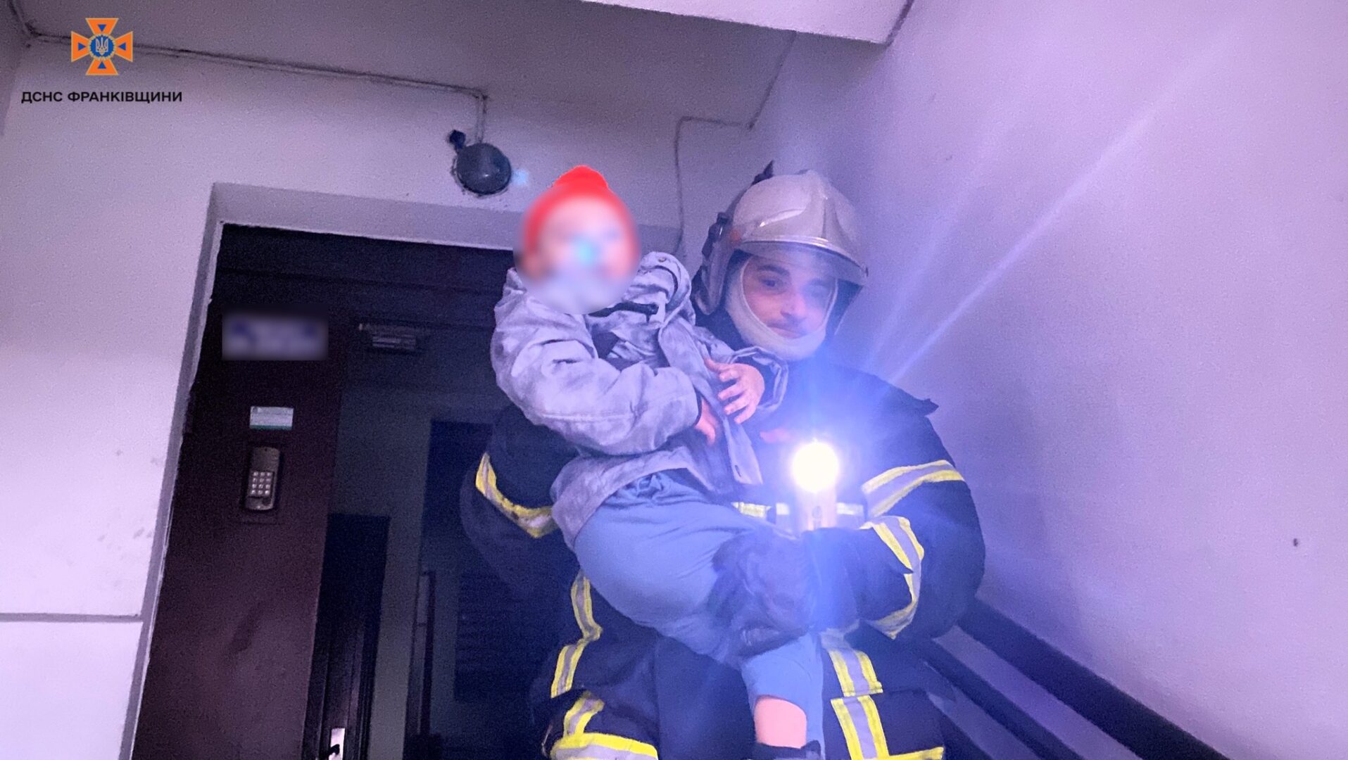 tsueukpn - Під час пожежі в Івано-Франківську вогнеборці евакуювали 7 людей - rai.ua