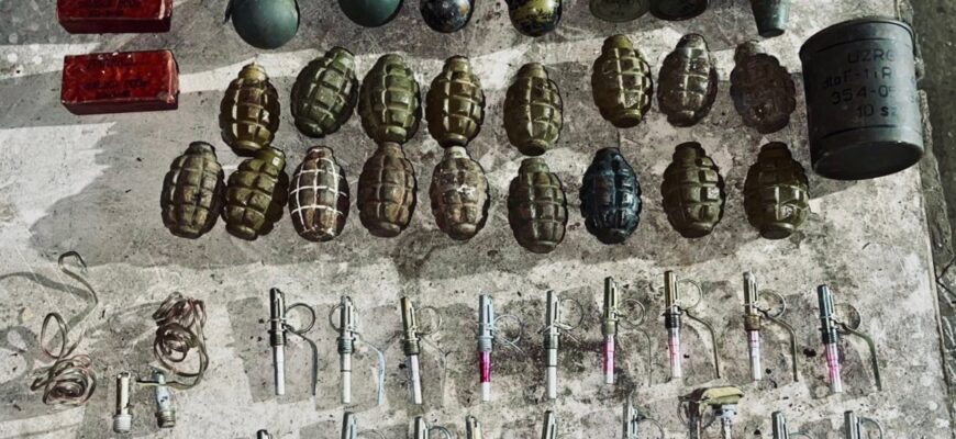 Поліцейські вилучили у франківця арсенал боєприпасів