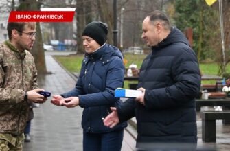 Руслан Марцінків нагородив франківців, які працюють на благо країни. Відео