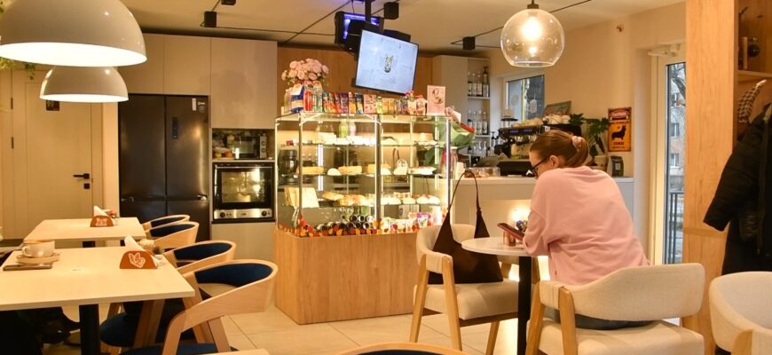 Руслан Марцінків завітав до нової кав’ярні, яку відкрила переселенка з Харкова. Відео