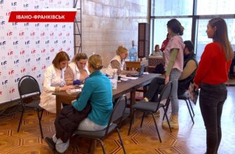 Франківський драмтеатр провів свій перший день донора. Відео