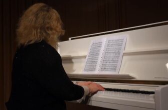 Івано-Франківська обласна філармонія отримала фортепіано в подарунок. Відео