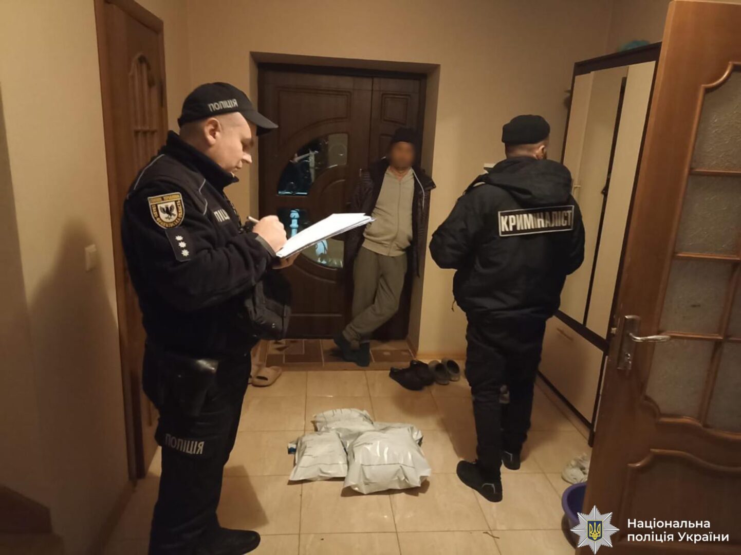 ivrer - Поліцейські затримали чоловіка, причетного до умисного підпалу автомобіля - rai.ua